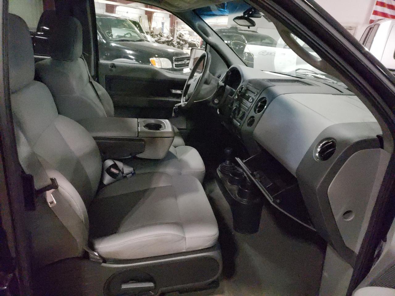 Photo 5 from auction – 2007 FORD F150 with VIN 1FTRX14W87NA00445