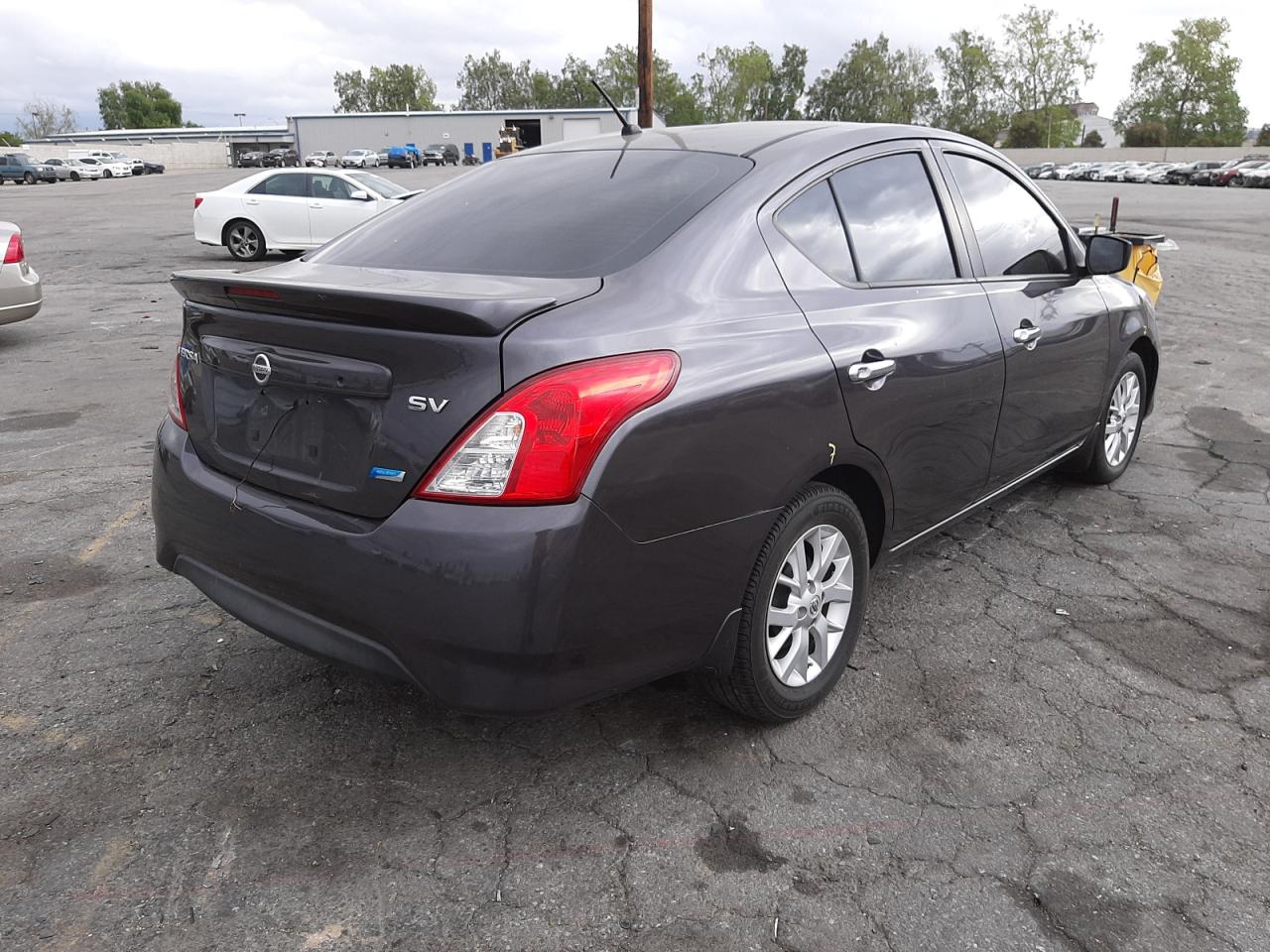 Photo 4 from auction – 2015 NISSAN VERSA S with VIN 3N1CN7AP0FL887178