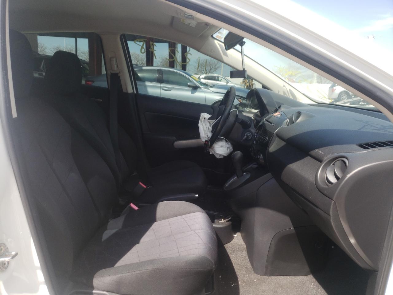 Foto 5 de la subasta – 2014 MAZDA MAZDA2 SPO con VIN JM1DE1KY3E0187222