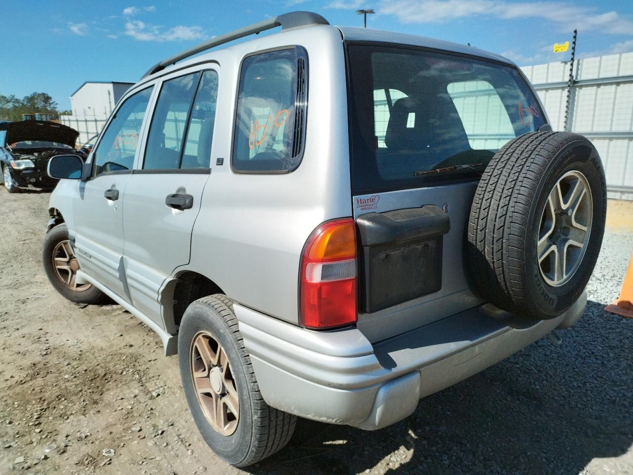Photo 3 from auction – 2003 CHEVROLET TRACKER LT with VIN 2CNBE634X36923248