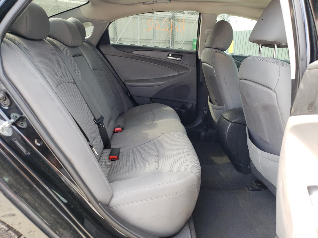 Photo 6 from auction – 2013 HYUNDAI SONATA GLS with VIN 5NPEB4AC5DH562100