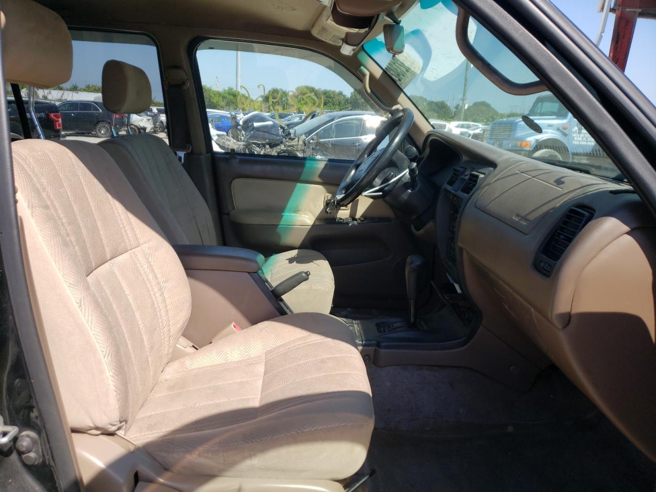 Photo 5 from auction – 2002 TOYOTA 4RUNNER SR with VIN JT3GN86R520249485