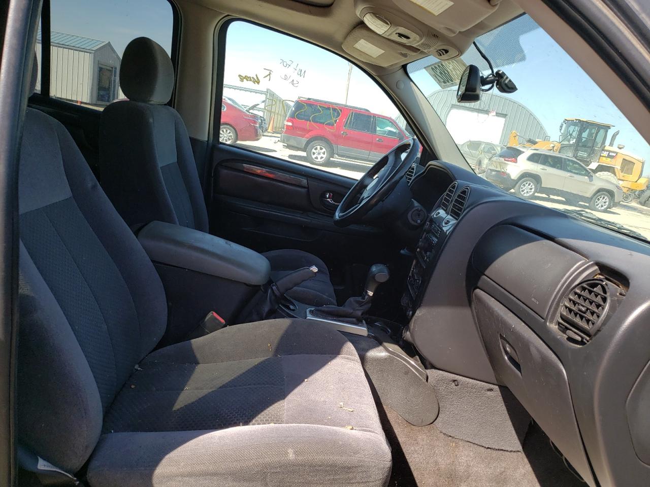 Photo 5 from auction – 2007 GMC ENVOY with VIN 1GKDT13SX72171675