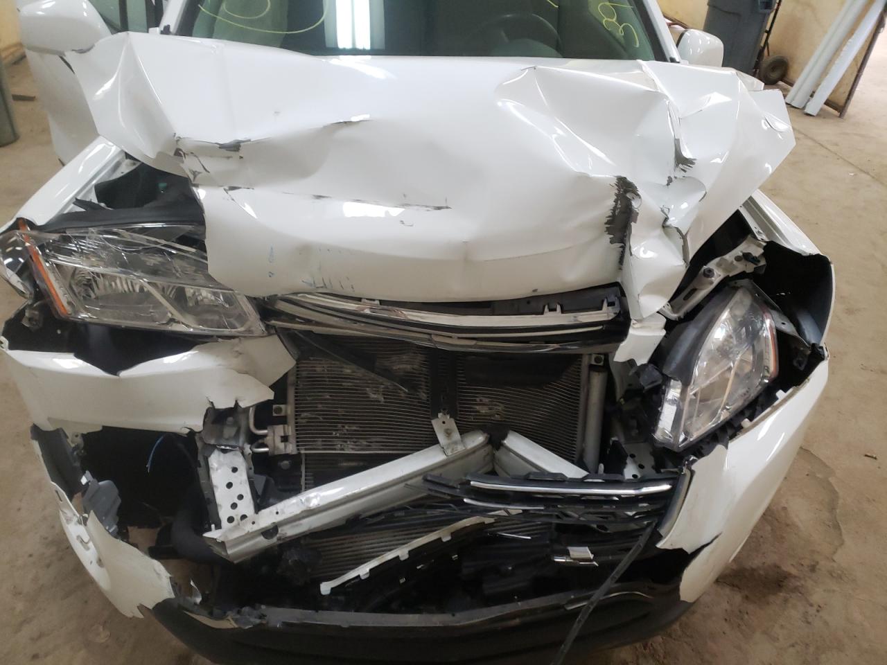 Photo 7 from auction – 2015 CHEVROLET TRAX LS with VIN KL7CJKSB8FB096216