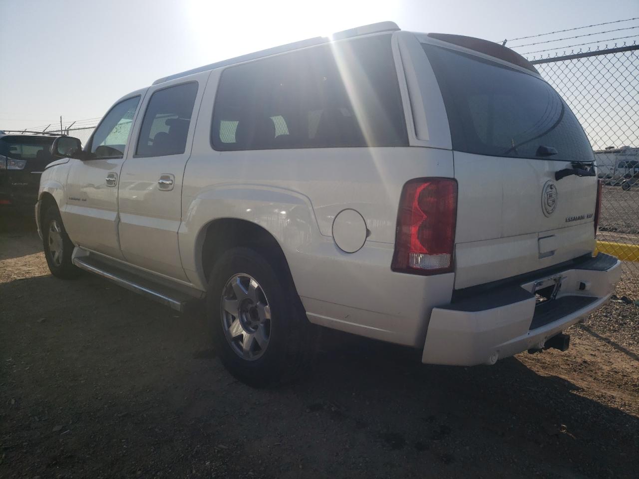 Photo 3 from auction – 2006 CADILLAC ESCALADE E with VIN 3GYFK66N06G158749