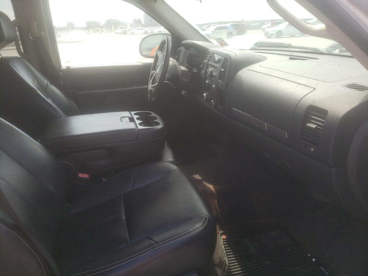 Photo 5 from auction – 2011 CHEVROLET SILVERADO with VIN 3GCPCSE09BG102437