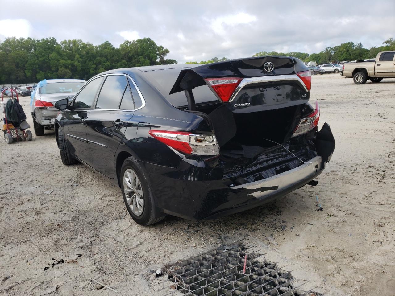 Photo 3 from auction – 2017 TOYOTA CAMRY LE with VIN 4T1BF1FK6HU390625