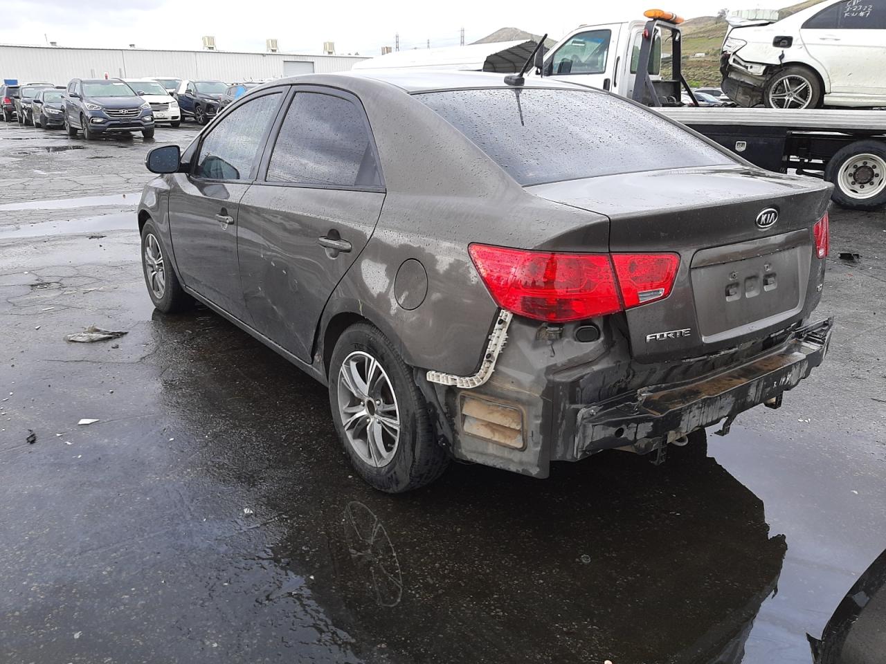 Zdjęcie 3 z aukcji – 2011 KIA FORTE EX z VIN KNAFU4A21B5422822
