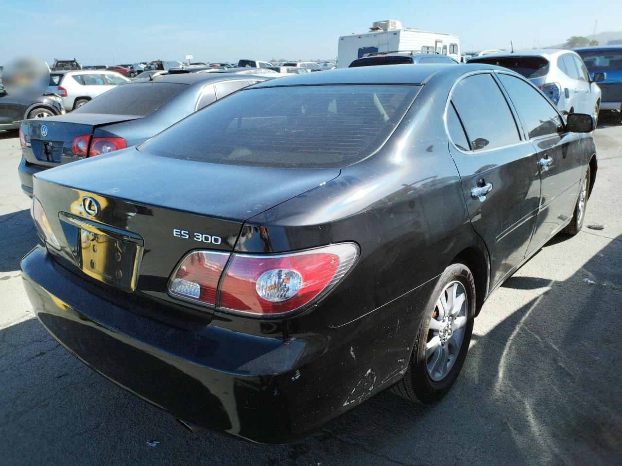 Photo 4 from auction – 2002 LEXUS ES 300 with VIN JTHBF30G520020462