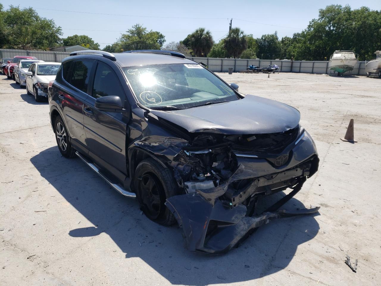 TOYOTA RAV4 LE 2016 with VIN JTMZFREV0GJ076126 - Photo from auction