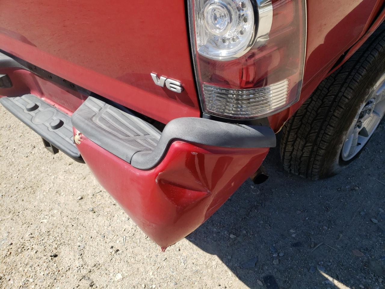 Photo 9 from auction – 2014 TOYOTA TACOMA DOU with VIN 3TMLU4ENXEM147671