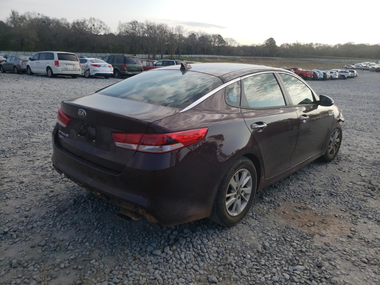 Photo 4 from auction – 2018 KIA OPTIMA LX with VIN 5XXGT4L32JG236183