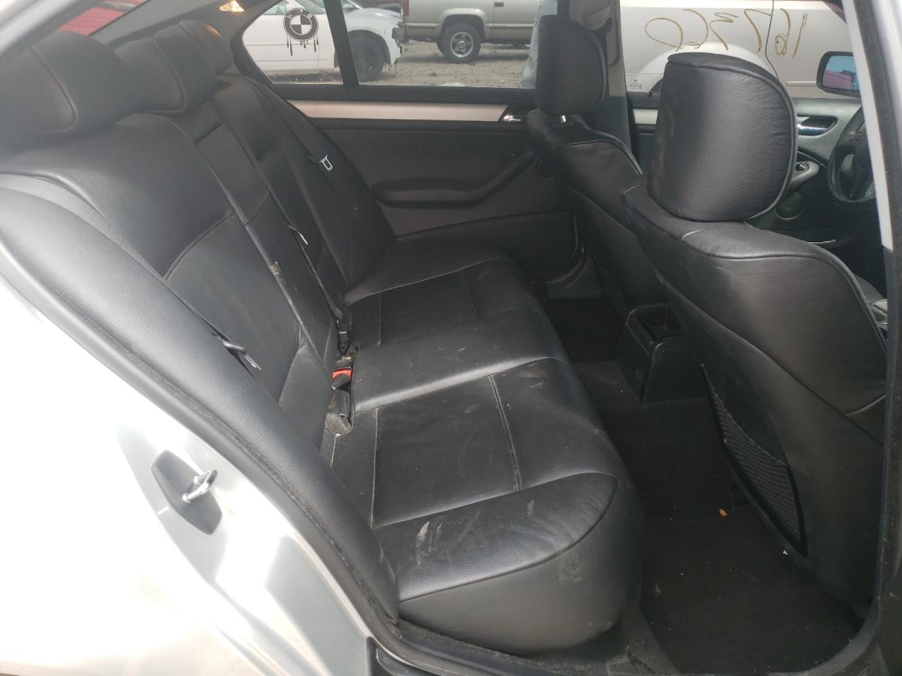 Photo 6 from auction – 2004 BMW 330 XI with VIN WBAEW53414PG11250