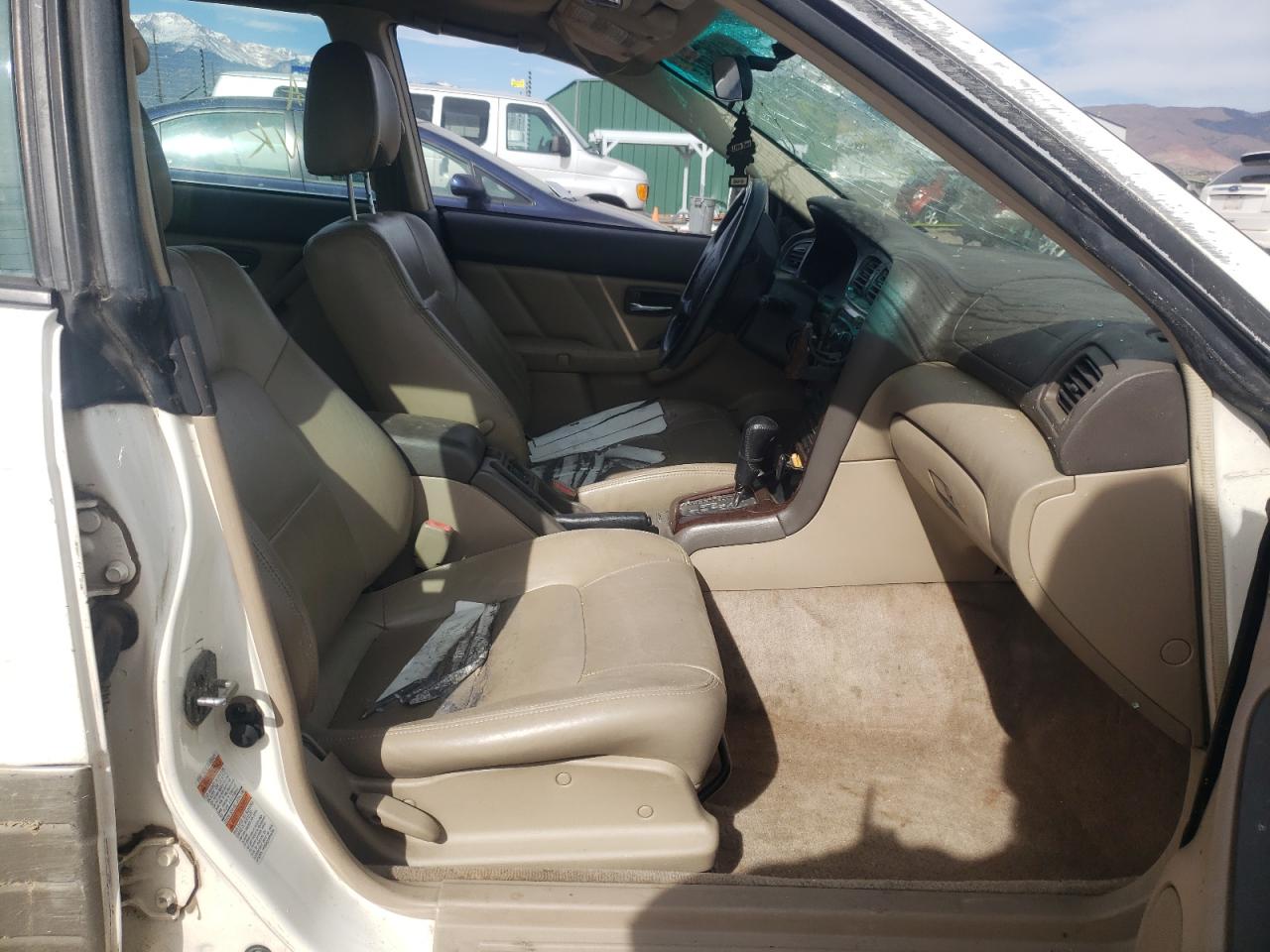 Photo 5 from auction – 2000 SUBARU LEGACY OUT with VIN 4S3BH6862Y7628223