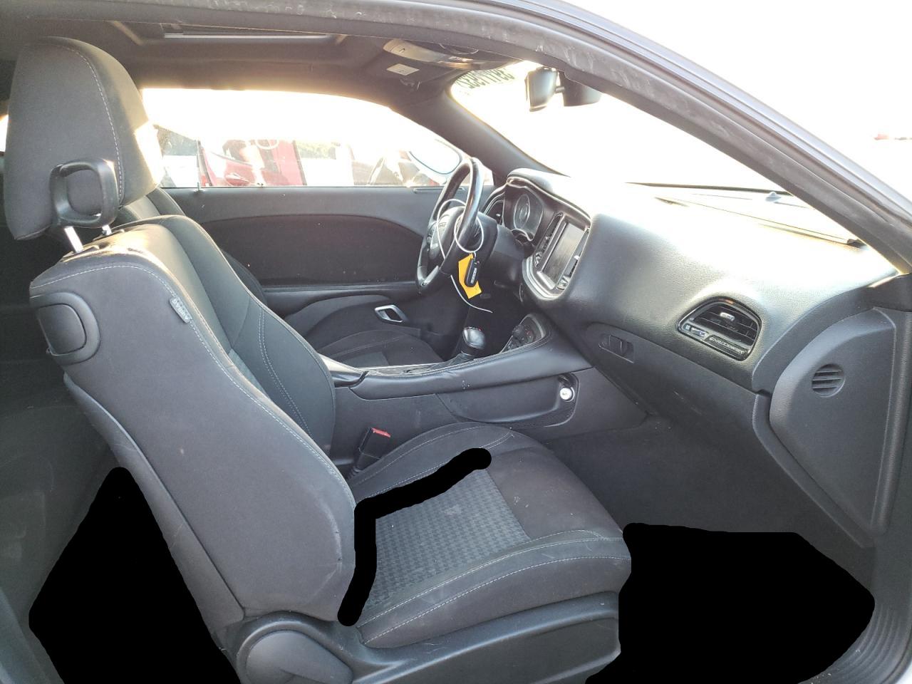 Photo 5 from auction – 2015 DODGE CHALLENGER with VIN 2C3CDZAT0FH707655