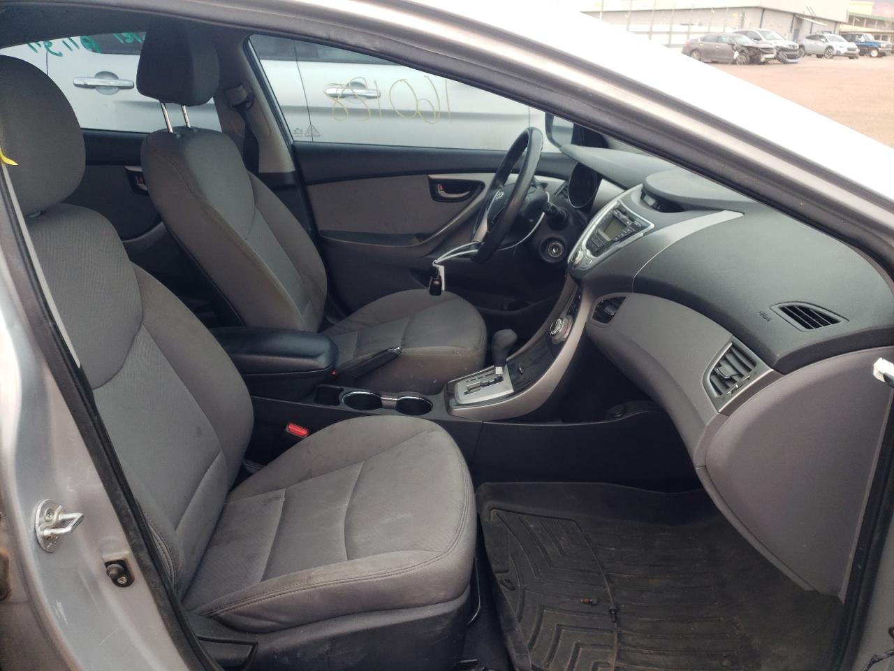 Photo 5 from auction – 2012 HYUNDAI ELANTRA GL with VIN 5NPDH4AEXCH099297