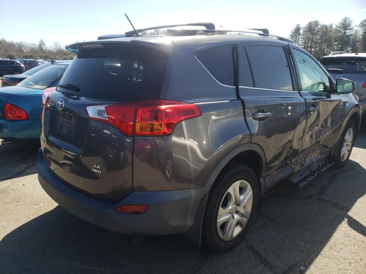 Photo 4 from auction – 2013 TOYOTA RAV4 LE with VIN 2T3BFREV4DW041202