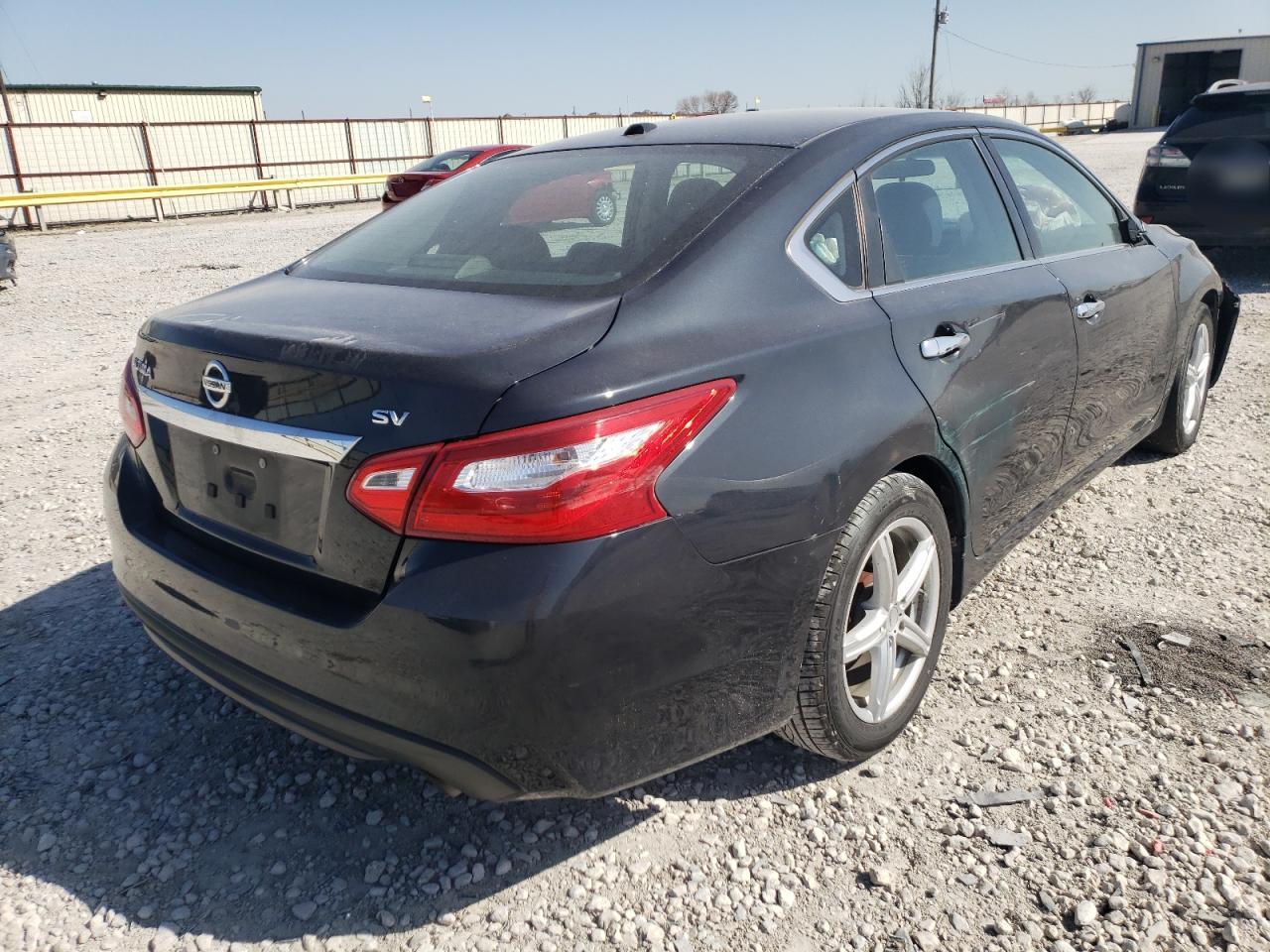 Photo 4 from auction – 2017 NISSAN ALTIMA 2.5 with VIN 1N4AL3AP2HC126112