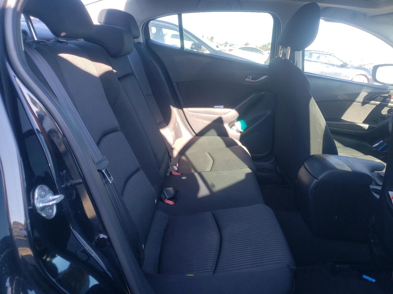Photo 6 from auction – 2014 MAZDA 3 TOURING with VIN JM1BM1V7XE1167752