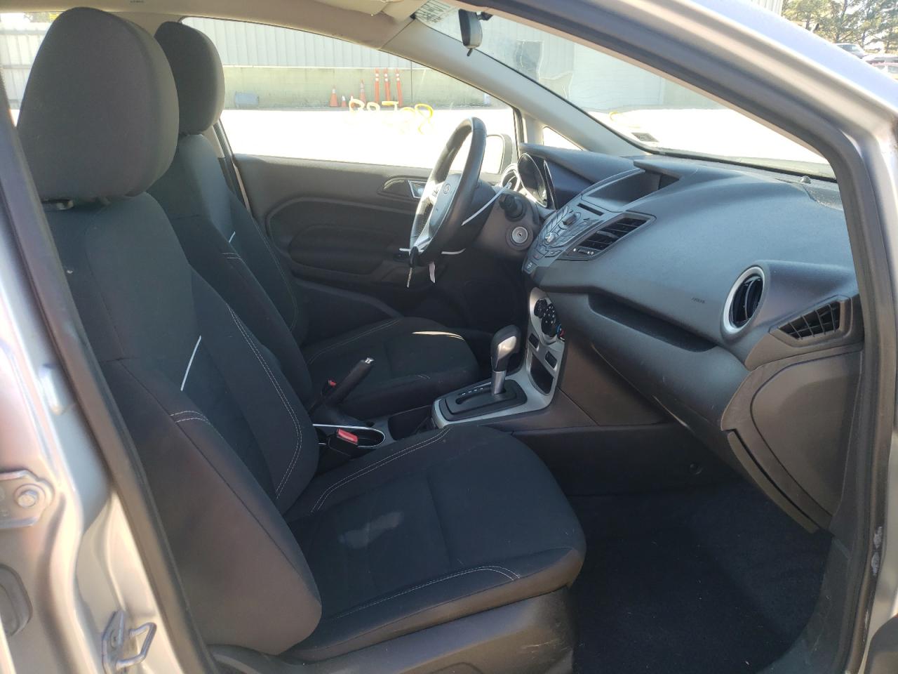Photo 5 from auction – 2014 FORD FIESTA SE with VIN 3FADP4BJ4EM171239