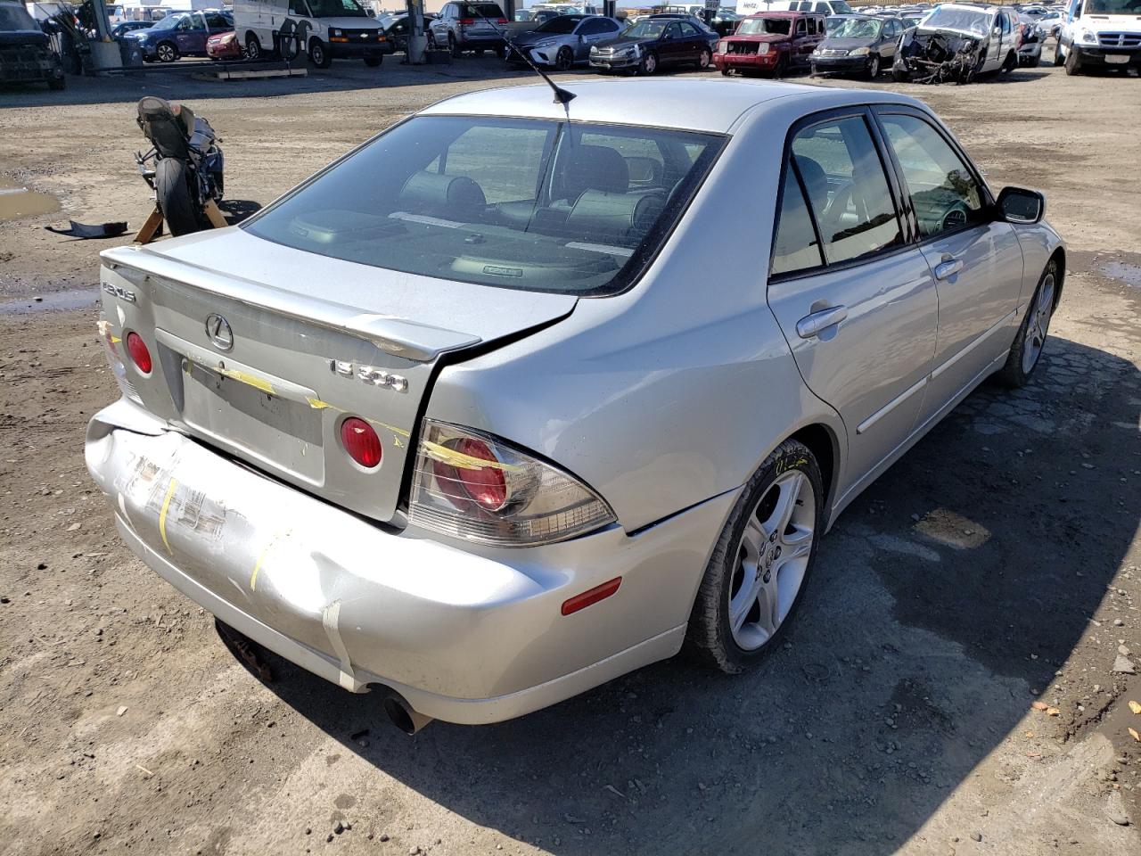 Photo 4 from auction – 2003 LEXUS IS 300 with VIN JTHBD192530079708