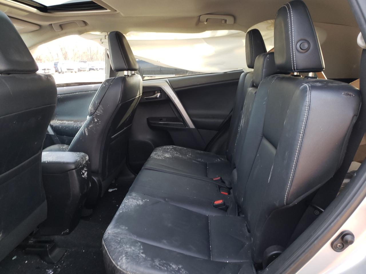 Photo 6 from auction – 2016 TOYOTA RAV4 LIMIT with VIN 2T3DFREV0GW489286