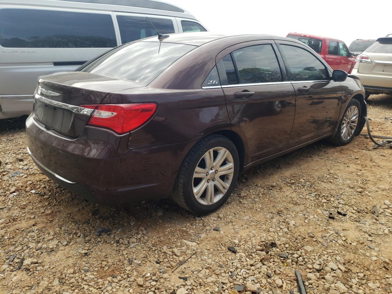 Photo 4 from auction – 2012 CHRYSLER 200 LX with VIN 1C3CCBAB6CN295505