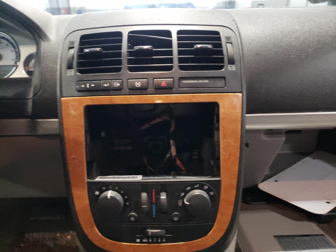 Zdjęcie 9 z aukcji – 2007 SATURN RELAY 3 z VIN 5GZDV23117D102427