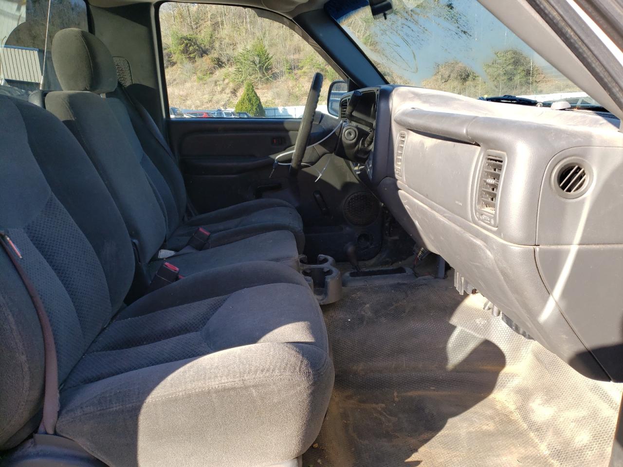 Photo 5 from auction – 2003 CHEVROLET SILVERADO with VIN 1GCEK14T33Z258569