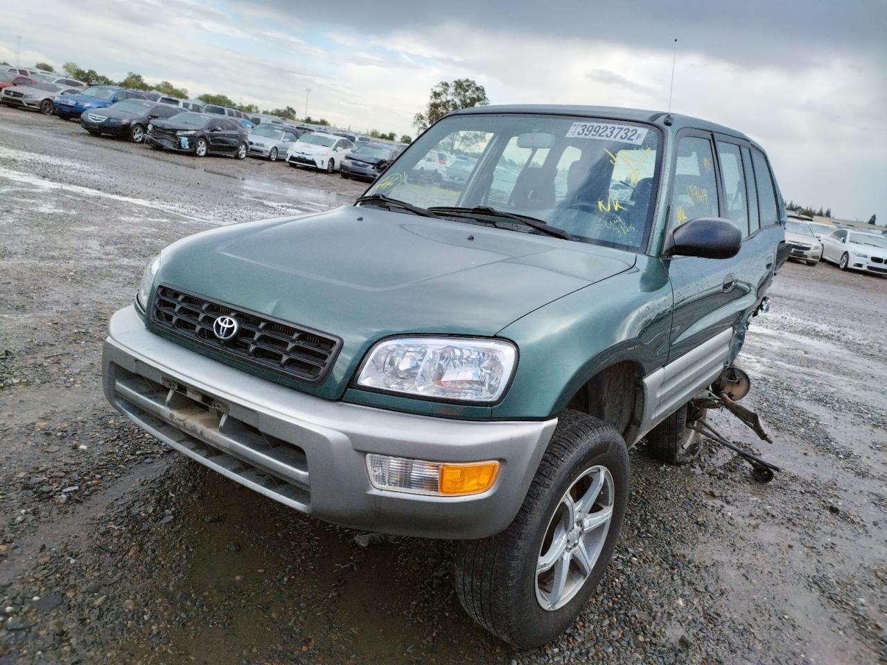 Photo 2 from auction – 2000 TOYOTA RAV4 with VIN JT3HP10V3Y0232446