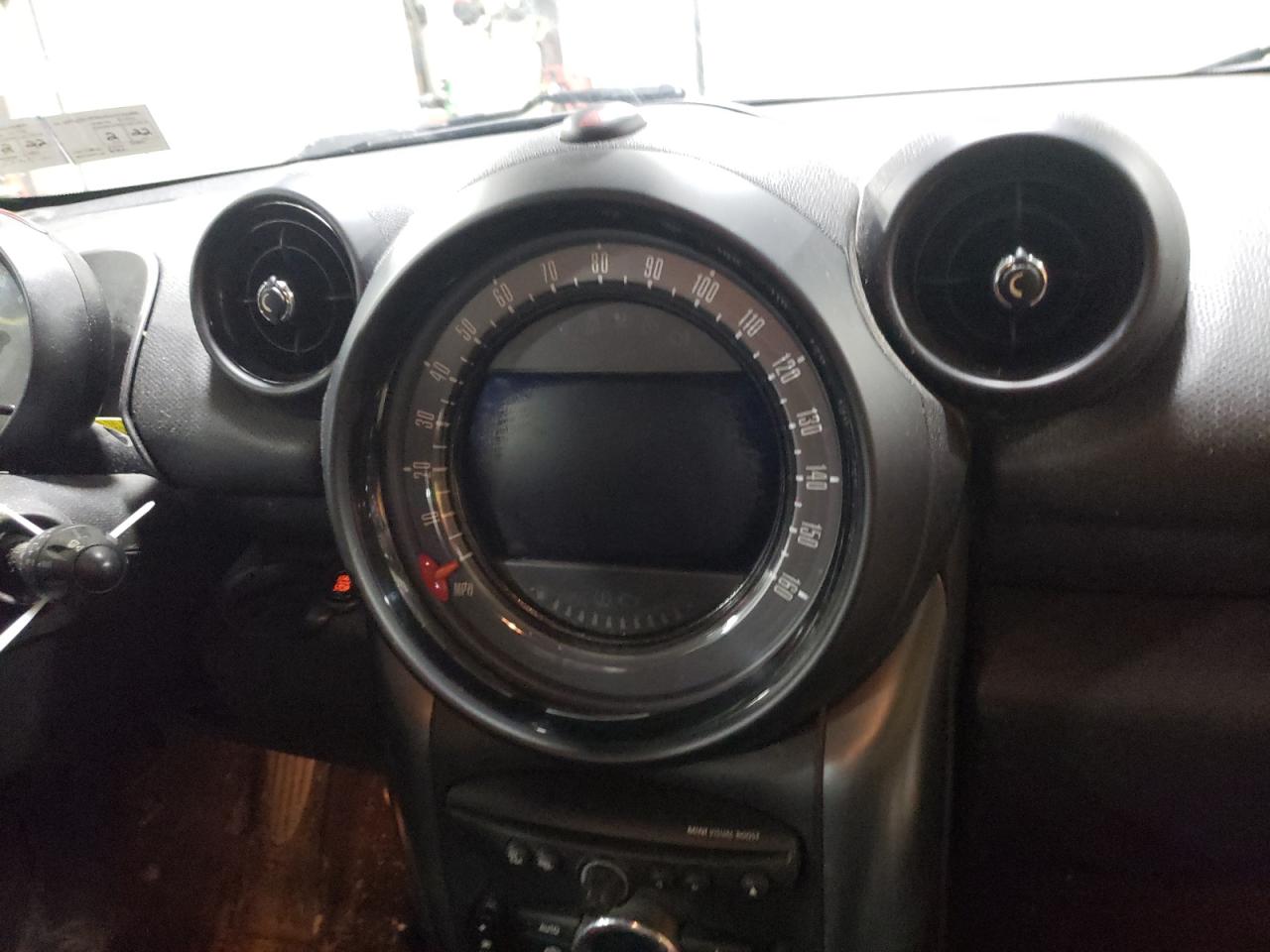 Photo 9 from auction – 2016 MINI COOPER S C with VIN WMWZC5C56GWU03455