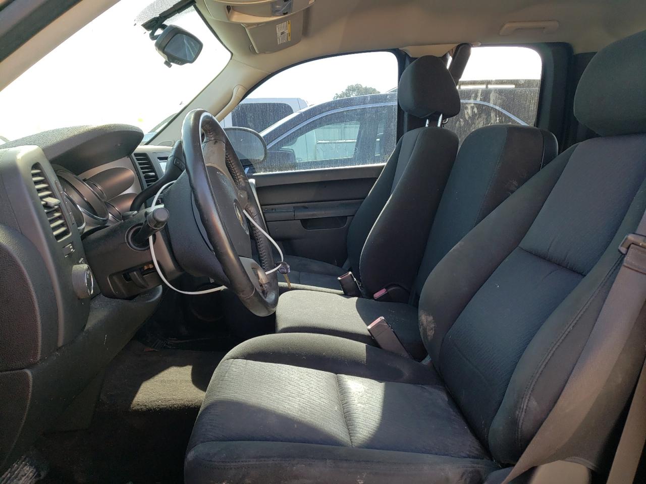 Photo 5 from auction – 2013 CHEVROLET SILVERADO with VIN 1GCRCSE09DZ182849