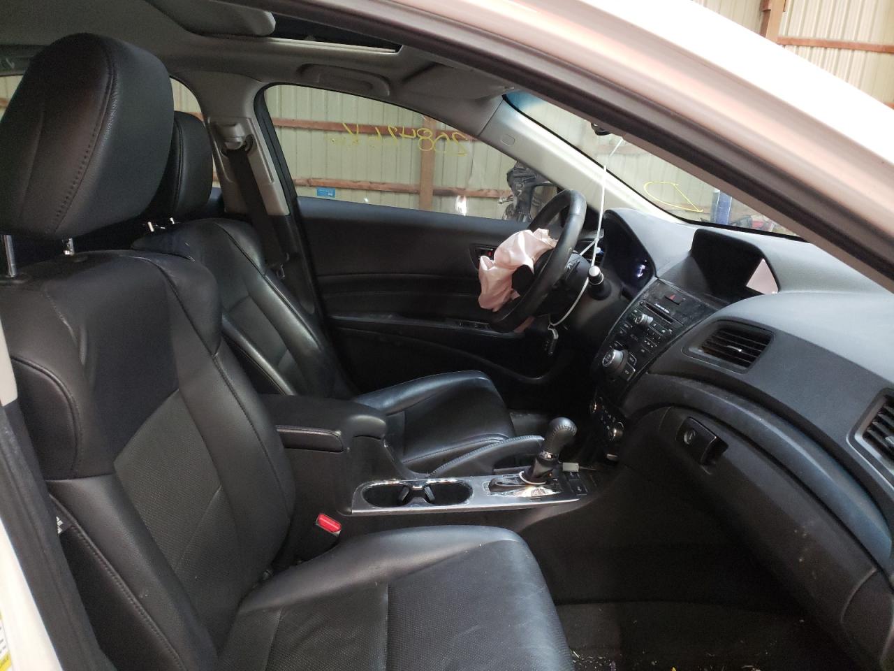 Photo 5 from auction – 2014 ACURA ILX 20 PRE with VIN 19VDE1F52EE401441