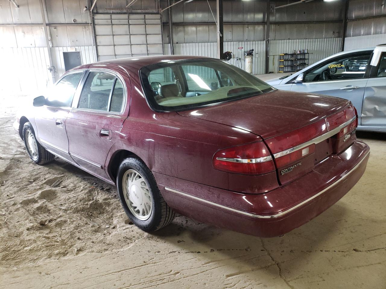 Photo 3 from auction – 1997 LINCOLN CONTINENTA with VIN 1LNLM97V8VY698269