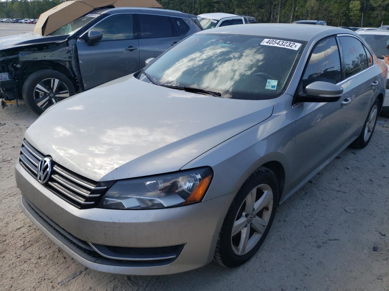 Photo 2 from auction – 2014 VOLKSWAGEN PASSAT SE with VIN 1VWBS7A39EC029858