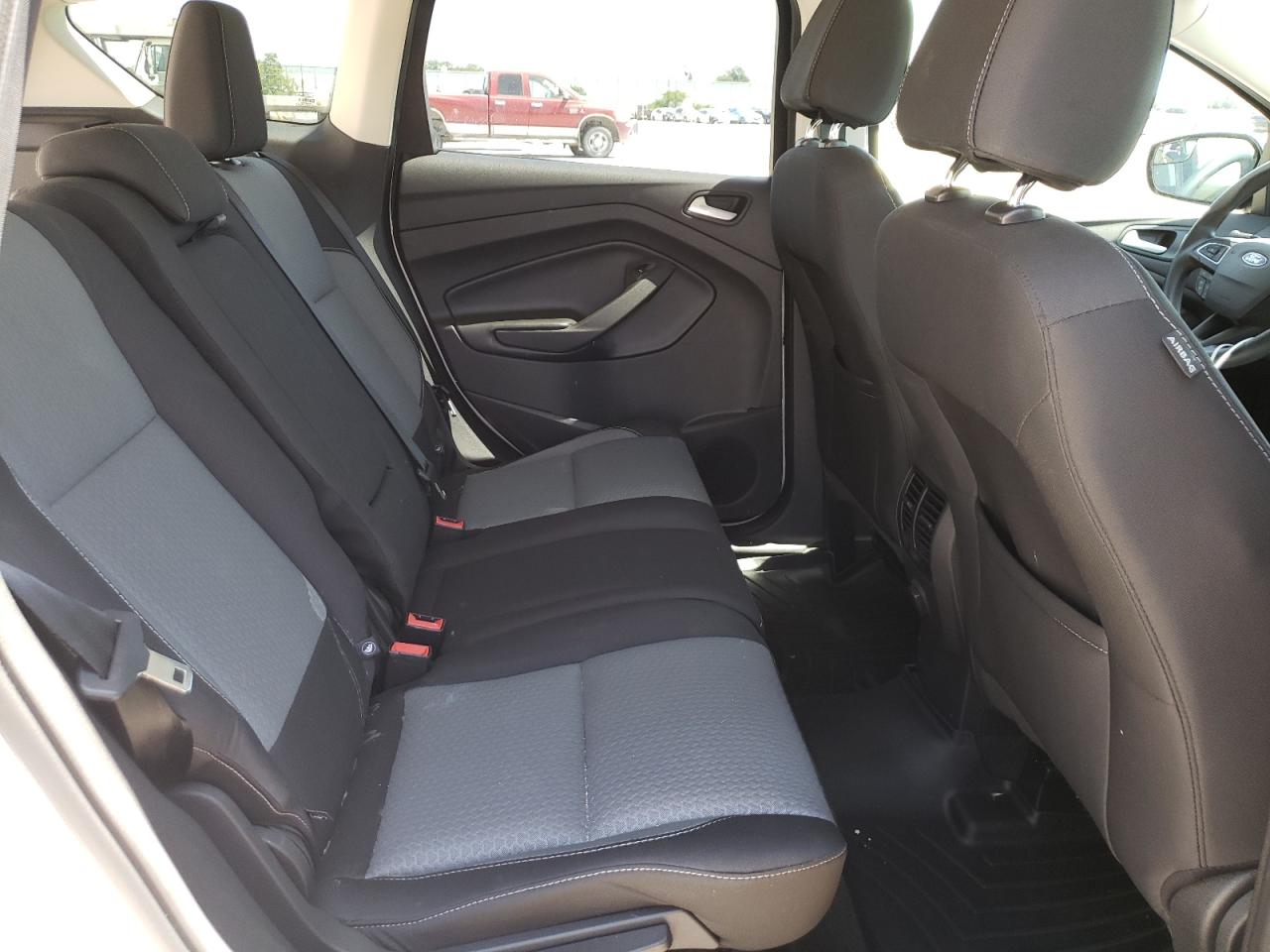 Photo 6 from auction – 2017 FORD ESCAPE SE with VIN 1FMCU0GDXHUB43404