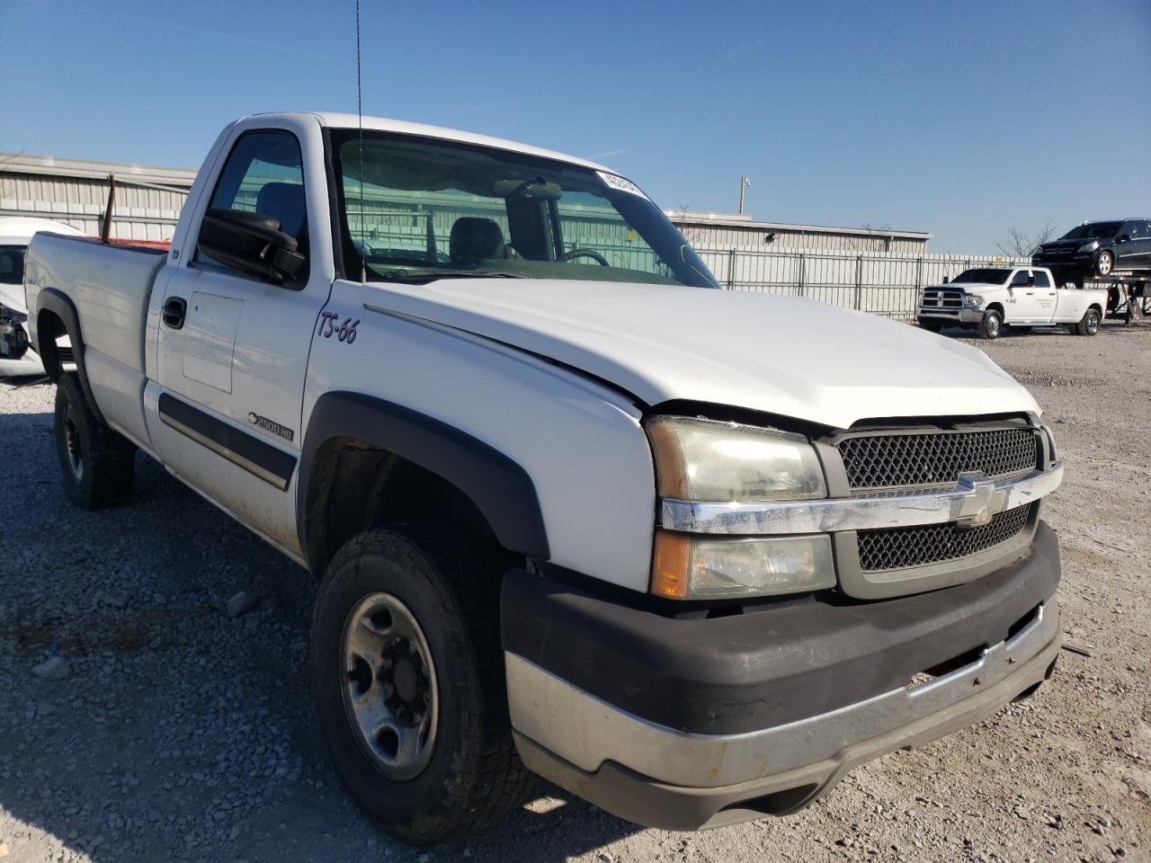 CHEVROLET SILVERADO 2004 with VIN 1GCHK24U74E126354 - Photo from auction