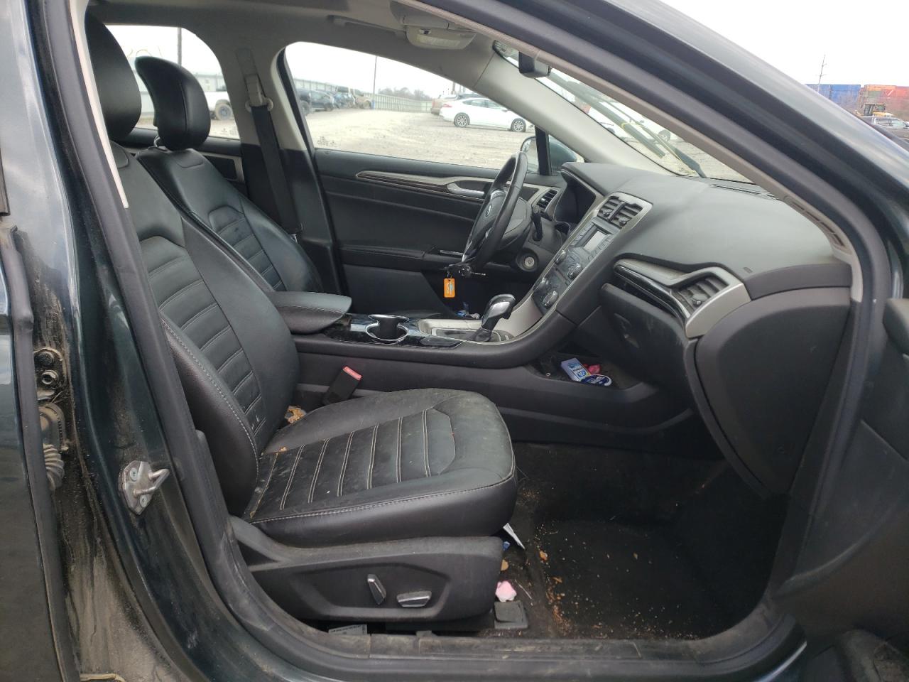 Photo 5 from auction – 2015 FORD FUSION SE with VIN 3FA6P0HD8FR138526