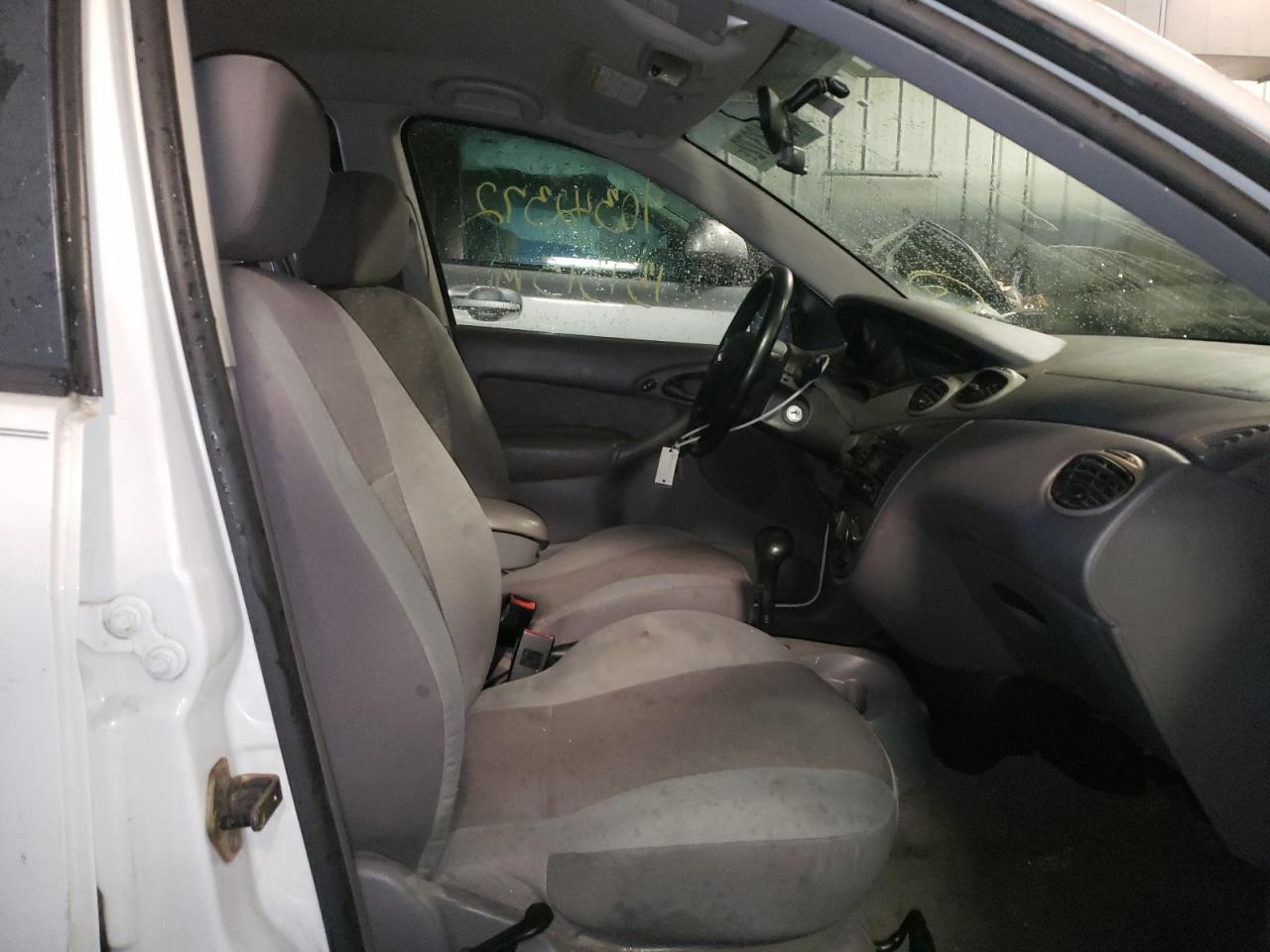 Photo 5 from auction – 2003 FORD FOCUS ZX5 with VIN 3FAFP37353R192033
