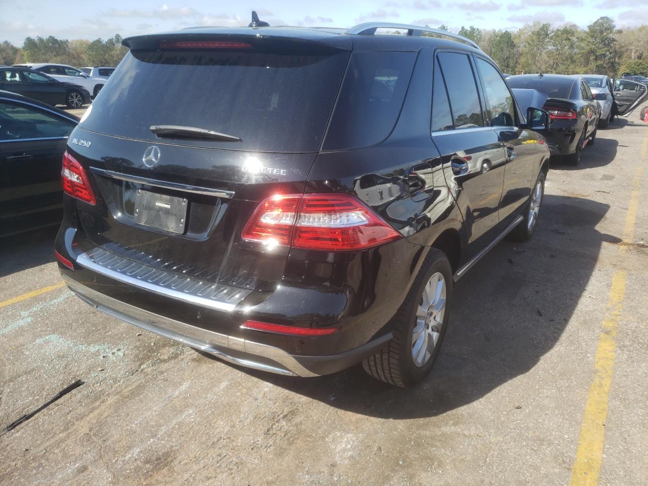 Photo 4 from auction – 2015 MERCEDES-BENZ ML 250 BLU with VIN 4JGDA0EB3FA594574