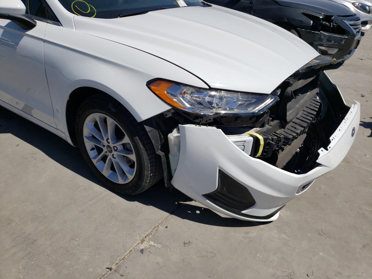 Photo 9 from auction – 2019 FORD FUSION SE with VIN 3FA6P0HD1KR272515