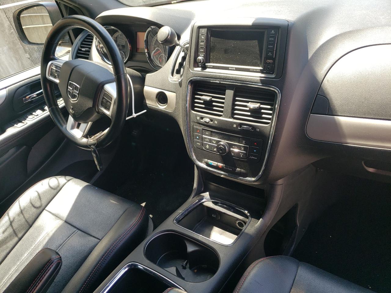 Photo 9 from auction – 2019 DODGE GRAND CARA with VIN 2C4RDGEG4KR534735