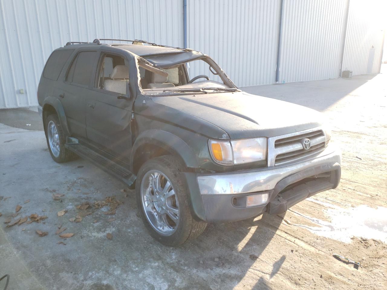 TOYOTA 4RUNNER SR 2000 with VIN JT3GN86R4Y0168793 - Photo from auction