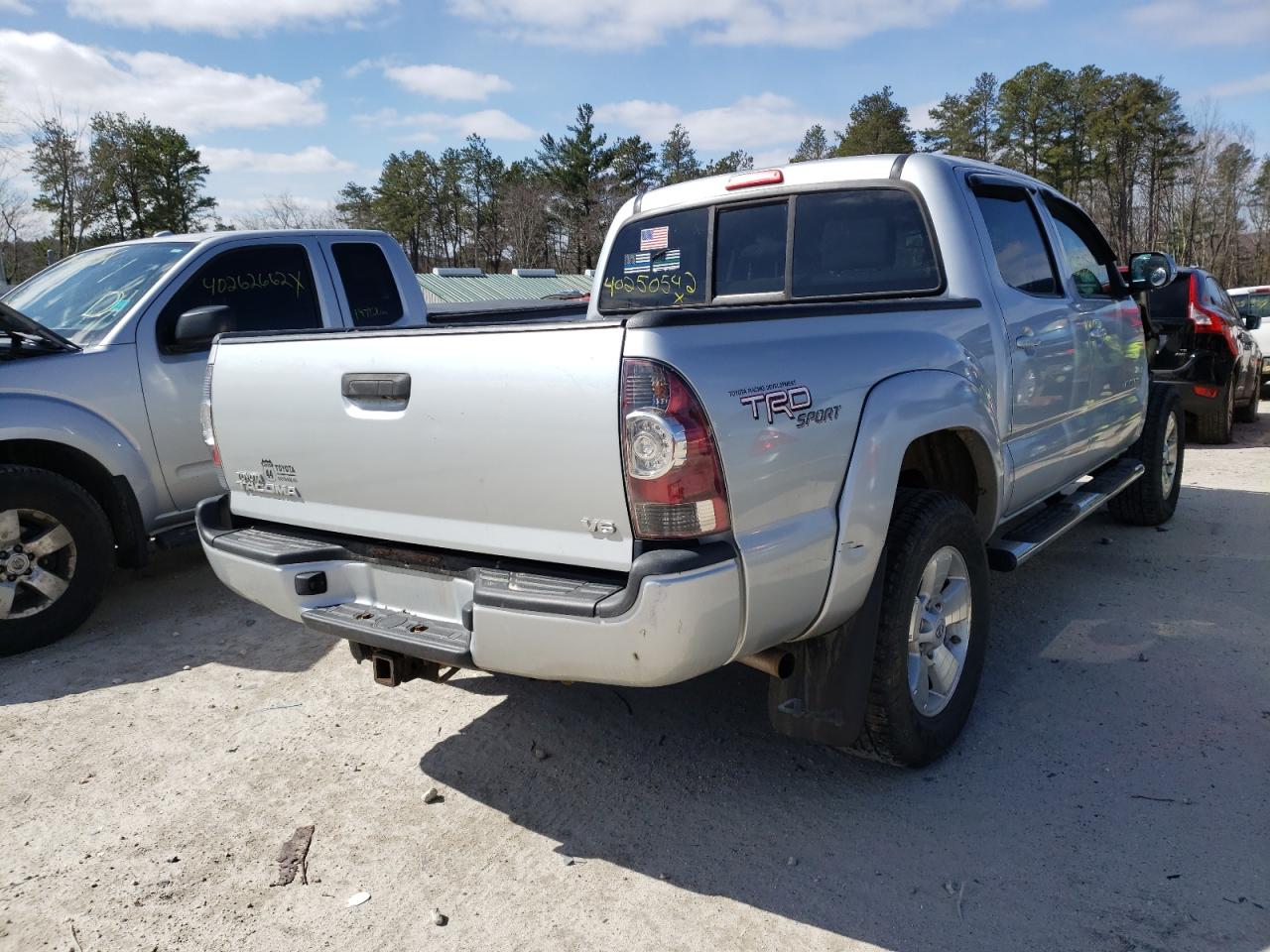 Photo 4 from auction – 2013 TOYOTA TACOMA DOU with VIN 3TMLU4EN2DM132953