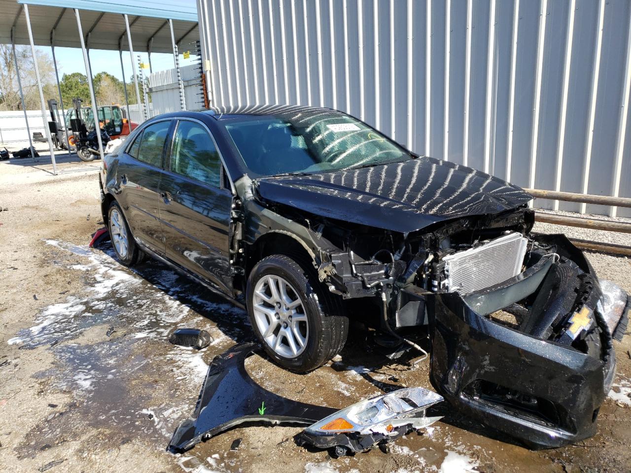 CHEVROLET MALIBU 1LT 2015 with VIN 1G11C5SL7FF204308 - Photo from auction