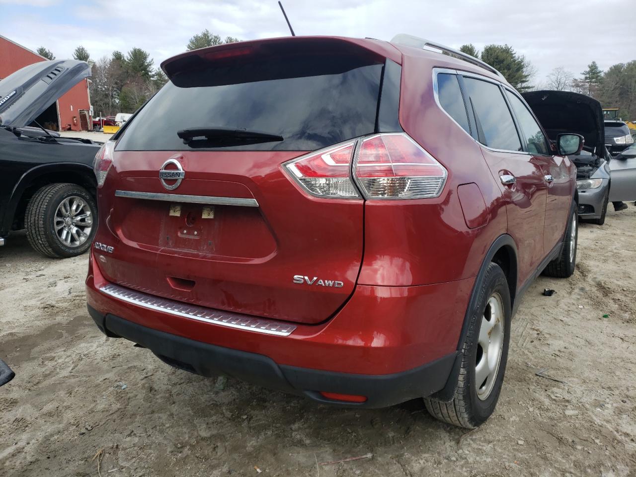 Photo 4 from auction – 2015 NISSAN ROGUE S with VIN 5N1AT2MV2FC810004