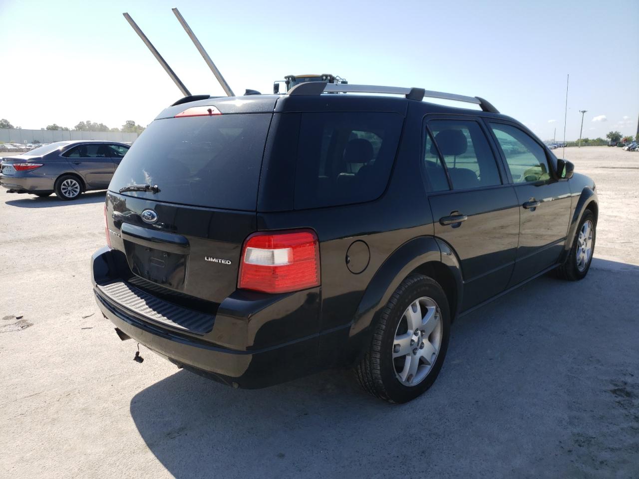 Photo 4 from auction – 2007 FORD FREESTYLE with VIN 1FMDK03107GA05678