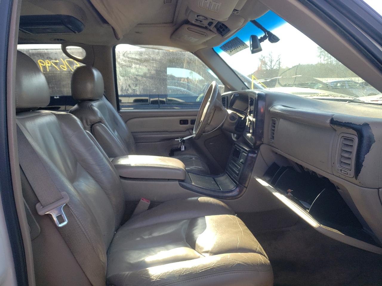Photo 5 from auction – 2003 GMC YUKON DENA with VIN 1GKEK63UX3J285567