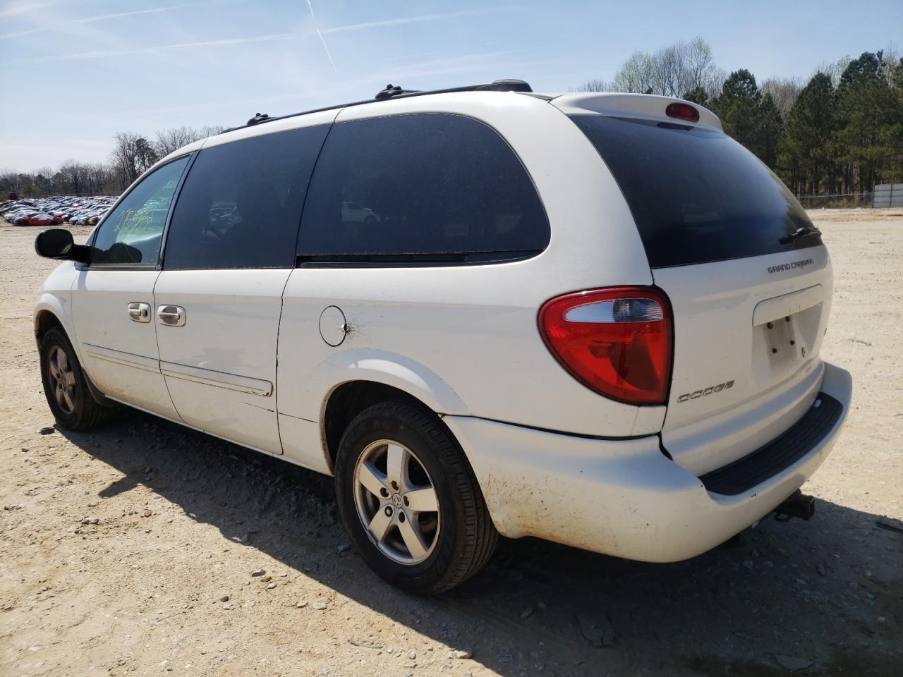 Photo 3 from auction – 2005 DODGE GRAND CARA with VIN 2D8GP44L75R456260