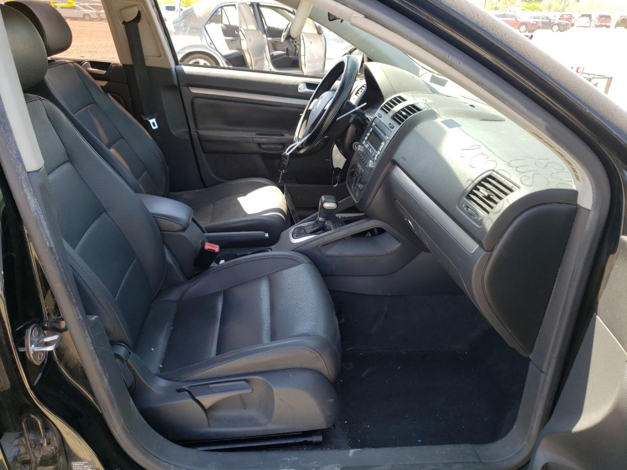 Photo 5 from auction – 2006 VOLKSWAGEN JETTA 2.5 with VIN 3VWRF71K36M689081